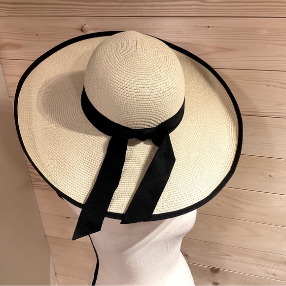 NWOT Furtalk straw Sun hat, large brim, cream colored w/black details - Picture 1 of 4